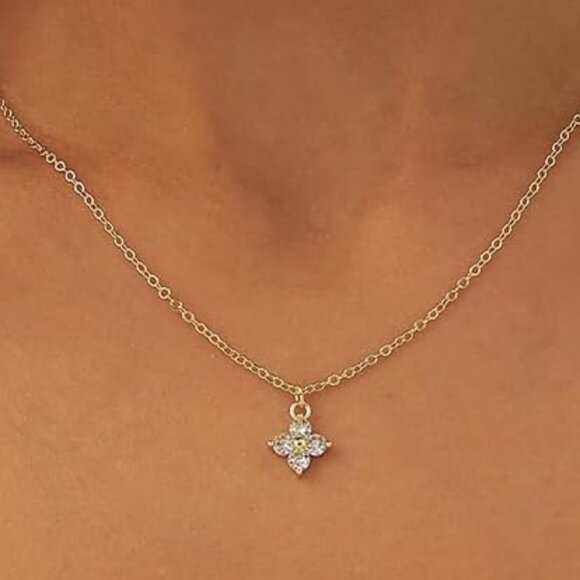 Neiman Marcus 14k Gold Plated Golden Flower Necklace - Picture 4 of 4